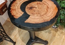 KNOTS ON WOOD